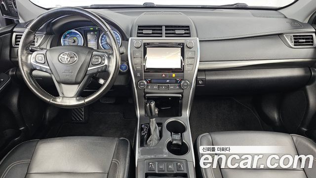Toyota Camry — interior