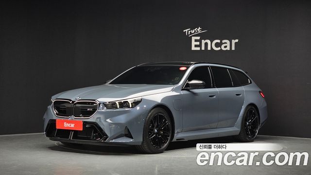BMW M5 — exterior