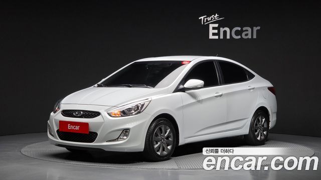 Hyundai Accent — exterior