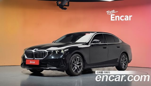 BMW 5 Series — exterior