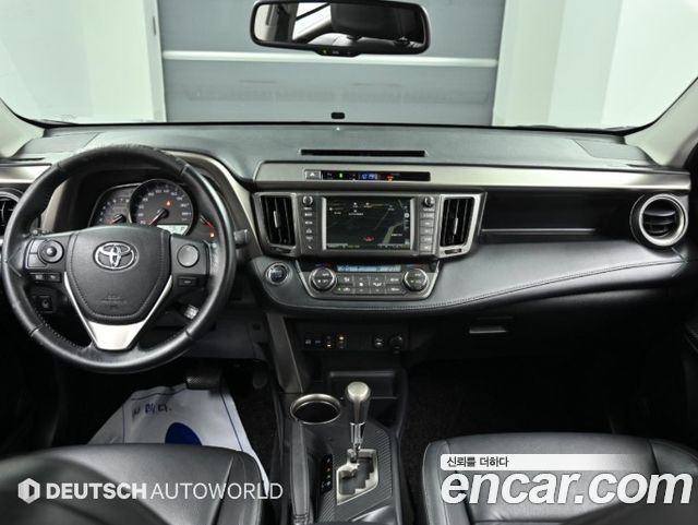 Toyota RAV4 — interior