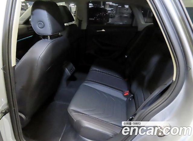 Volkswagen Jetta — interior