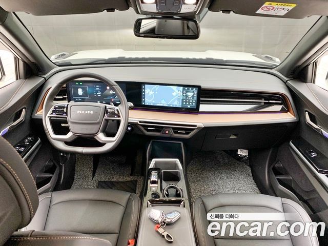 KG Mobility Torres — interior