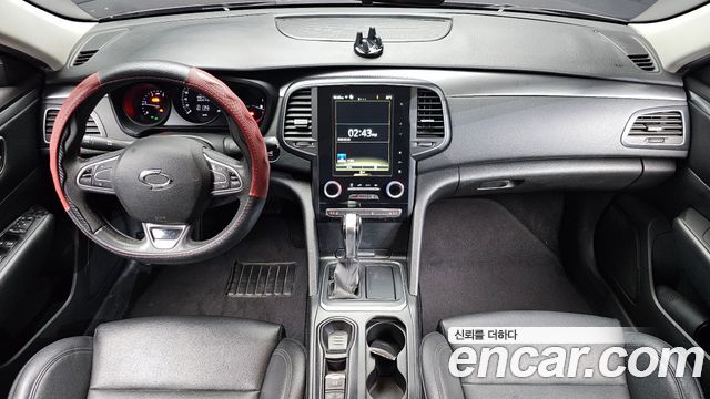 Renault Korea SM6 — interior