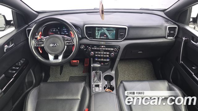 Kia Sportage — interior