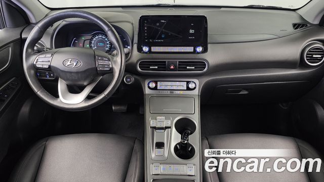 Hyundai Kona — interior