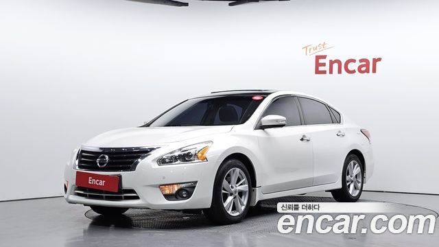 Nissan Altima — exterior