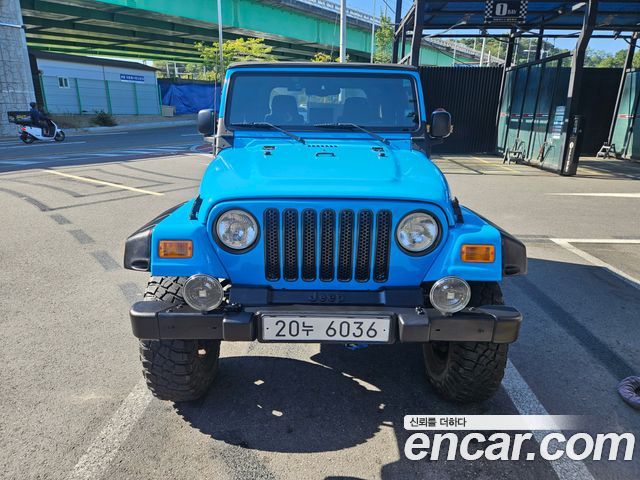 Jeep Wrangler — exterior
