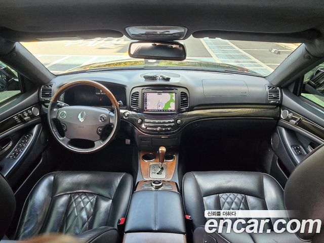 KG Mobility Chairman — interior