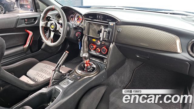 Toyota 86 — interior