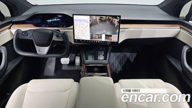 Tesla Model X — interior
