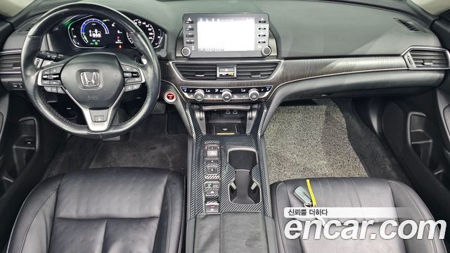 Honda Accord — interior