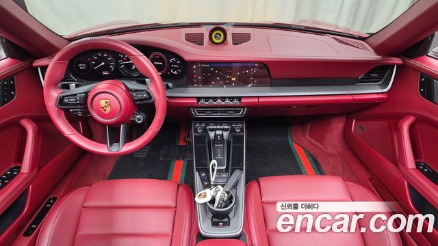Porsche 911 — interior