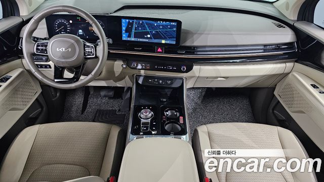 Kia Carnival — interior