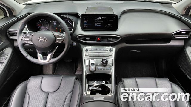 Hyundai Santa Fe — interior