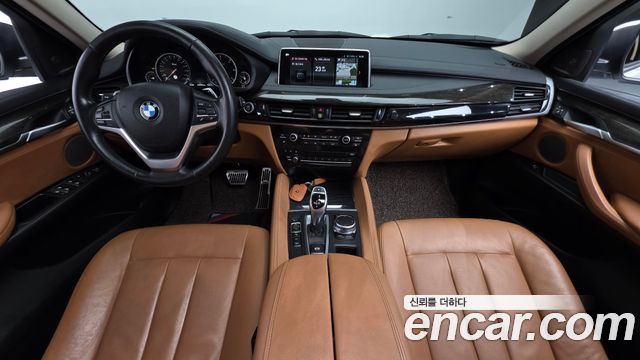 BMW X6 — interior