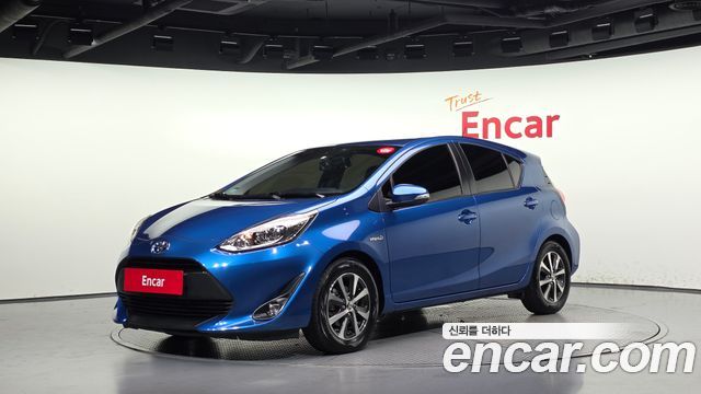 Toyota Prius — exterior