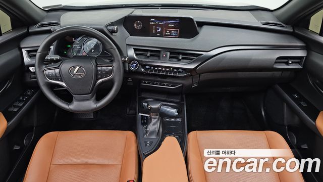 Lexus UX — interior