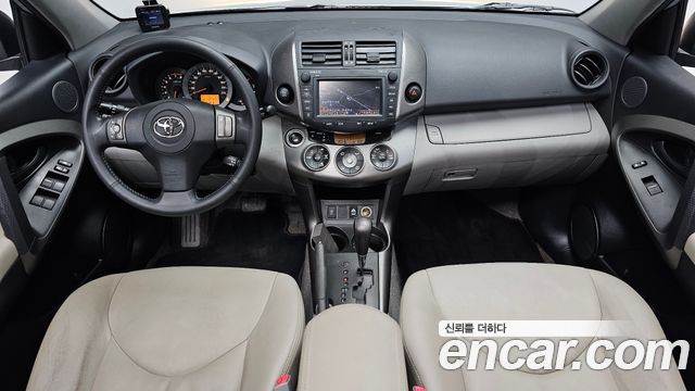 Toyota RAV4 — interior