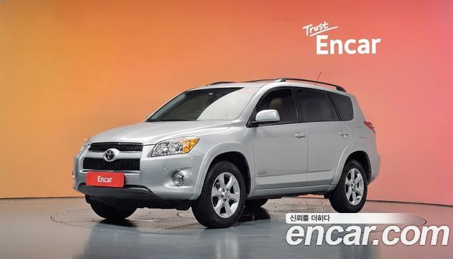 Toyota RAV4 — exterior