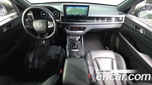 KG Mobility Musso — interior