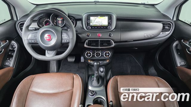 Fiat 500X — interior