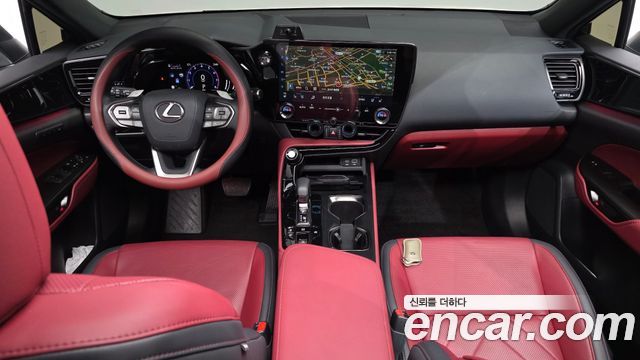 Lexus NX — interior
