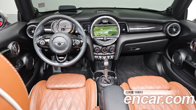 MINI Cooper Convertible — interior
