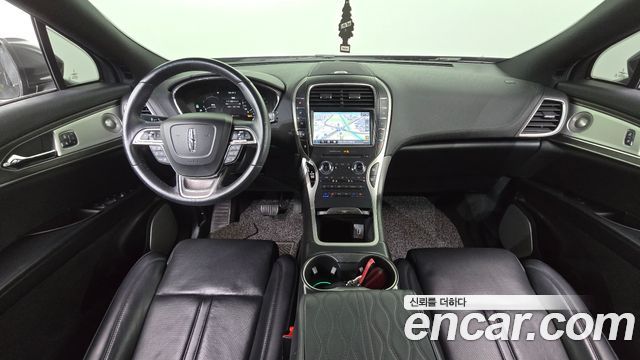 Lincoln Nautilus — interior