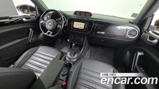Volkswagen Beetle — interior