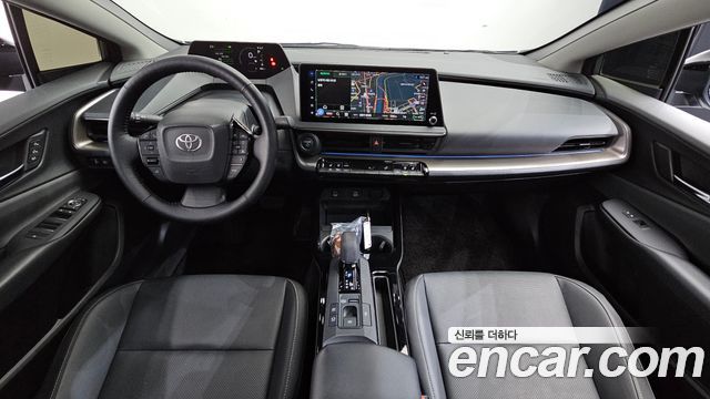 Toyota Prius — interior
