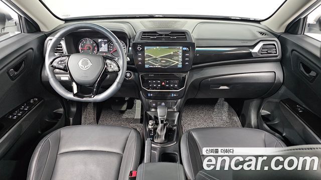KG Mobility Tivoli — interior