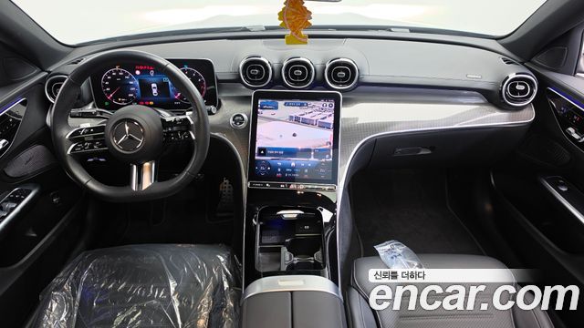 Mercedes-Benz C-Class — interior