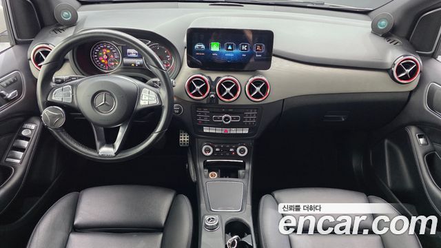 Mercedes-Benz B-Class — interior