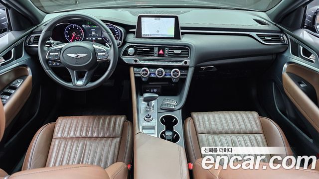 Genesis G70 — interior
