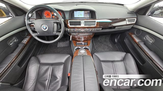 BMW 7 Series — interior