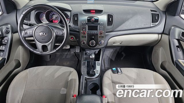 Kia Forte — interior