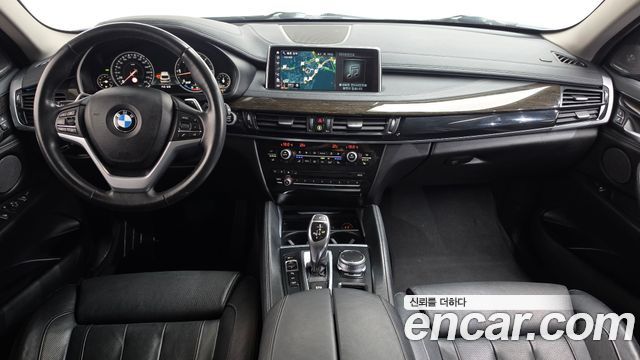 BMW X6 — interior