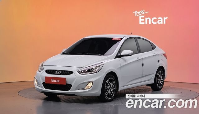 Hyundai Accent — exterior