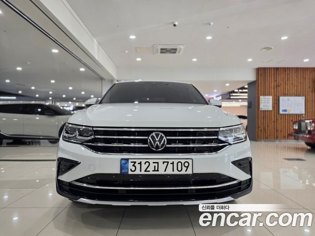 Volkswagen Tiguan — exterior