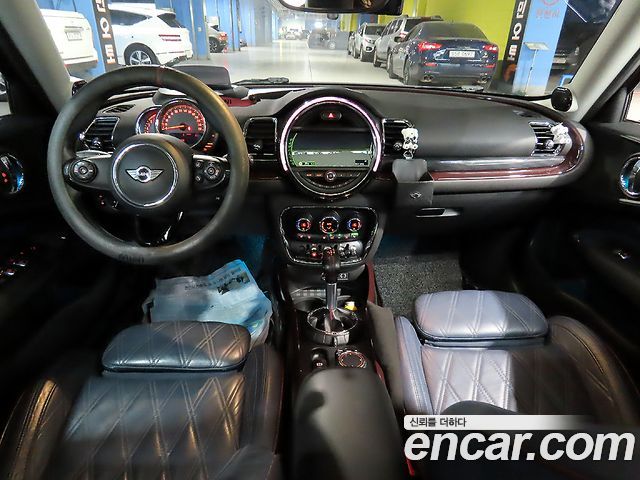 MINI Clubman — interior