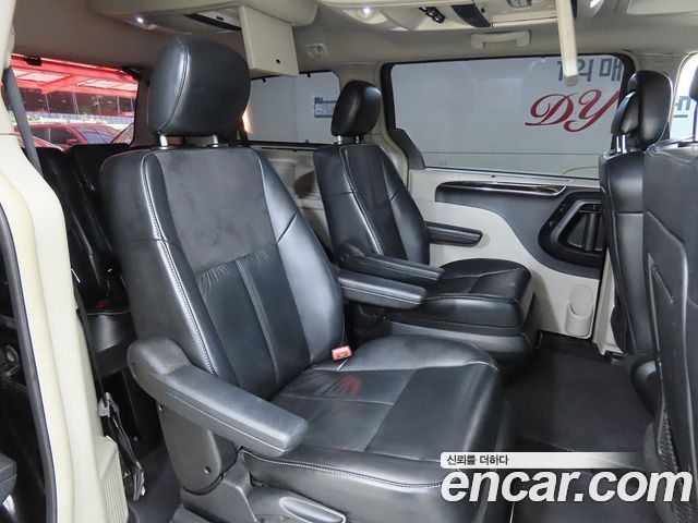 Chrysler Grand Voyager — interior