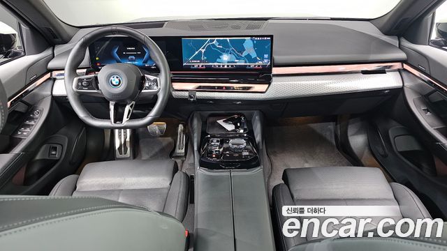 BMW i5 — interior