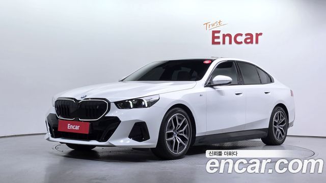 BMW i5 — exterior