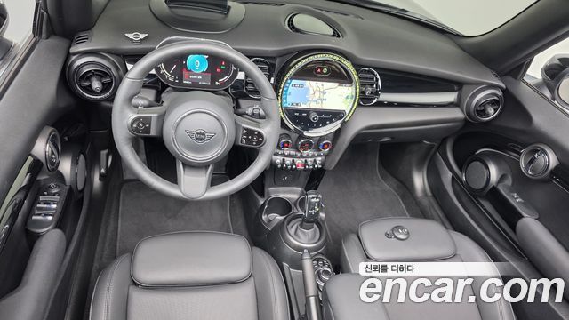 MINI Cooper Convertible — interior