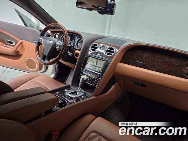 Bentley Continental — interior
