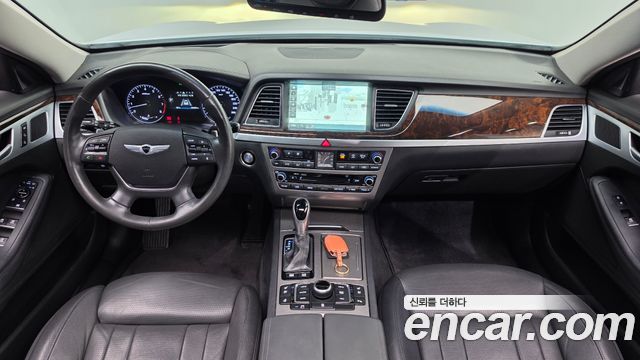 Hyundai Genesis — interior