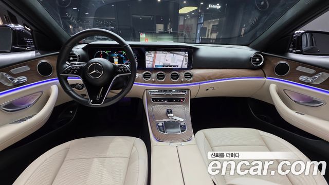 Mercedes-Benz E-Class — interior