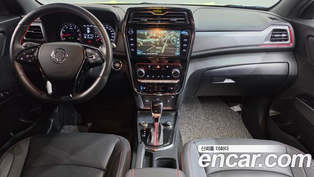 KG Mobility Tivoli — interior