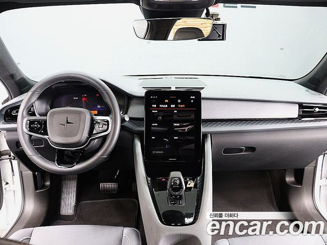 Polestar 2 — interior